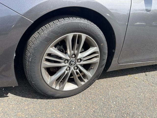 Used 2016 Gray Toyota SE image 10