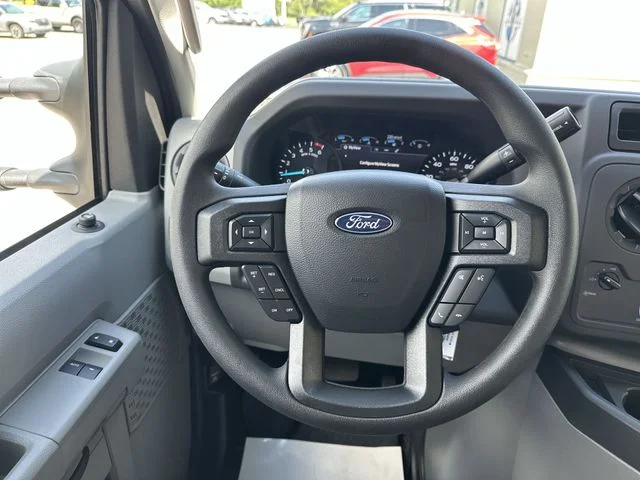 New 2027 Oxford White Ford E-350 SRW image 37