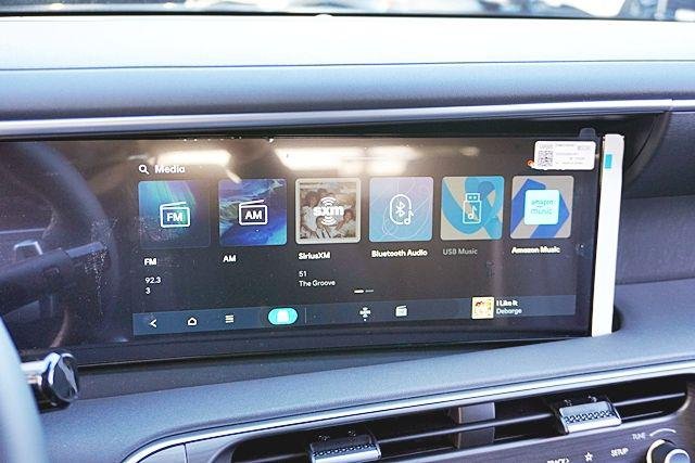 New 2026 Black Hyundai SEL FWD image 30