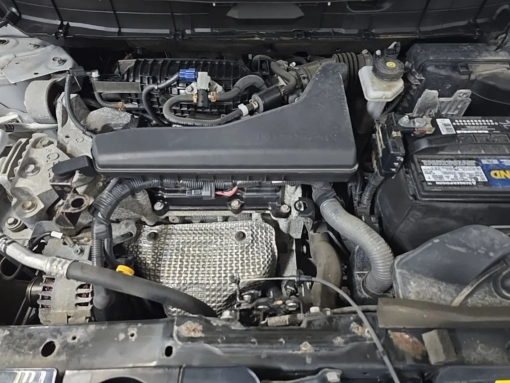 Used 2018 Silver Nissan SV image 13