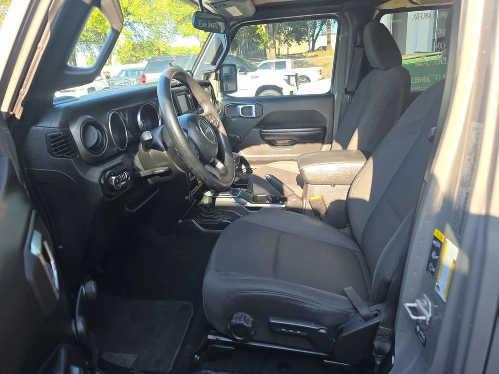 Used 2021 Sting-gray Clea Jeep Sport image 3
