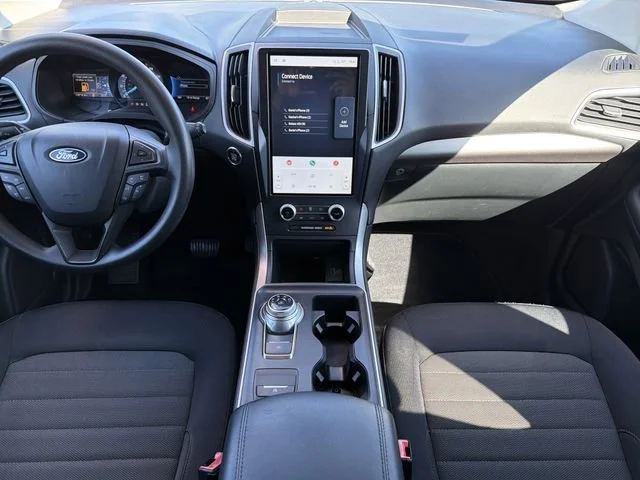 Used 2022 Black Ford SE image 14