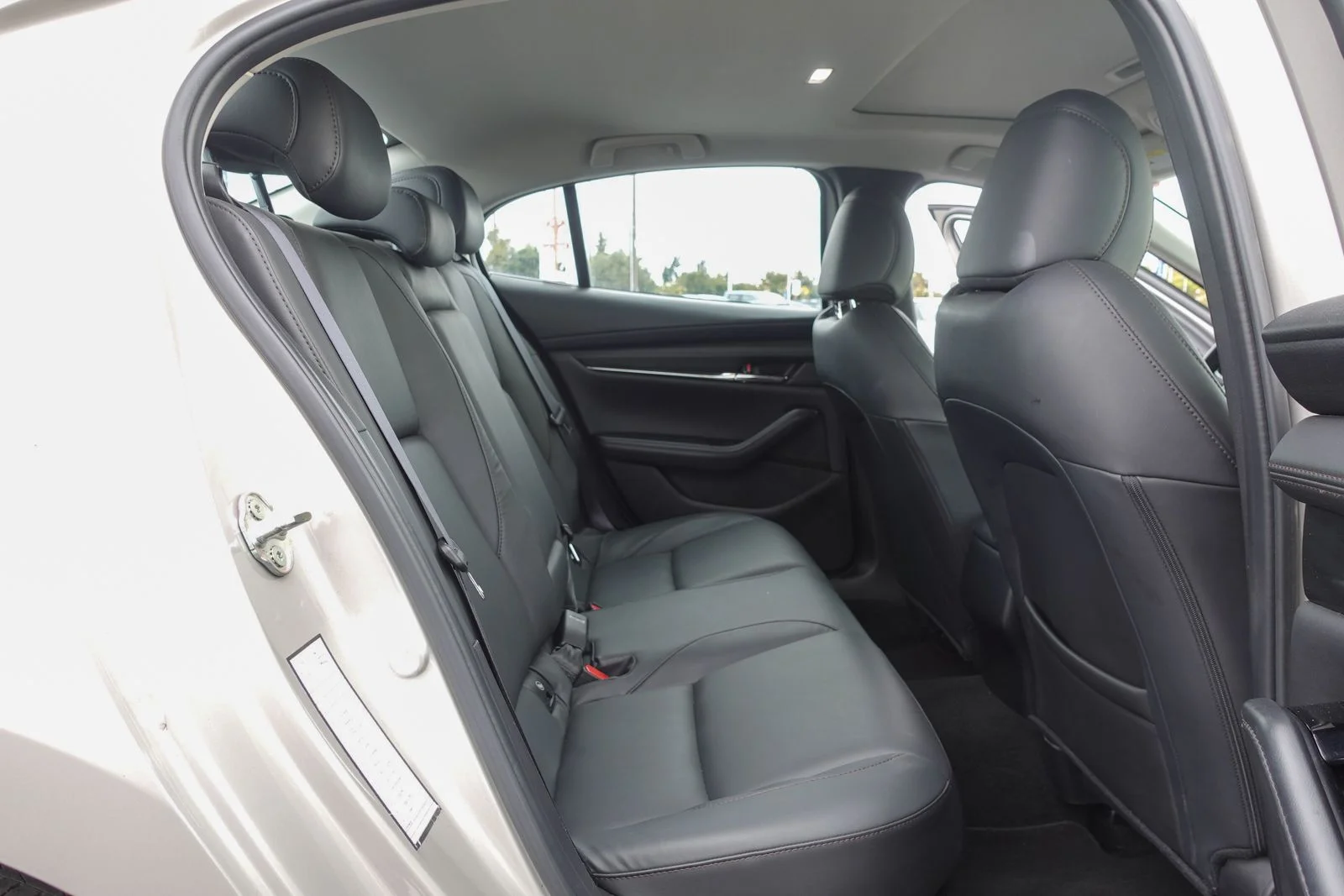 Certified Used 2025 Platinum Quartz Metallic Mazda 2.5 S Preferred Package image 16