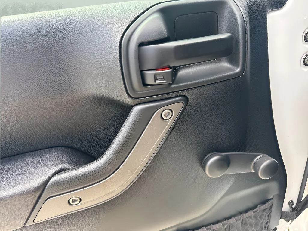 Used 2017 White Jeep Unlimited Sport image 23