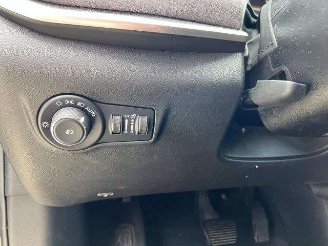 Used 2024 Black Jeep Latitude image 13