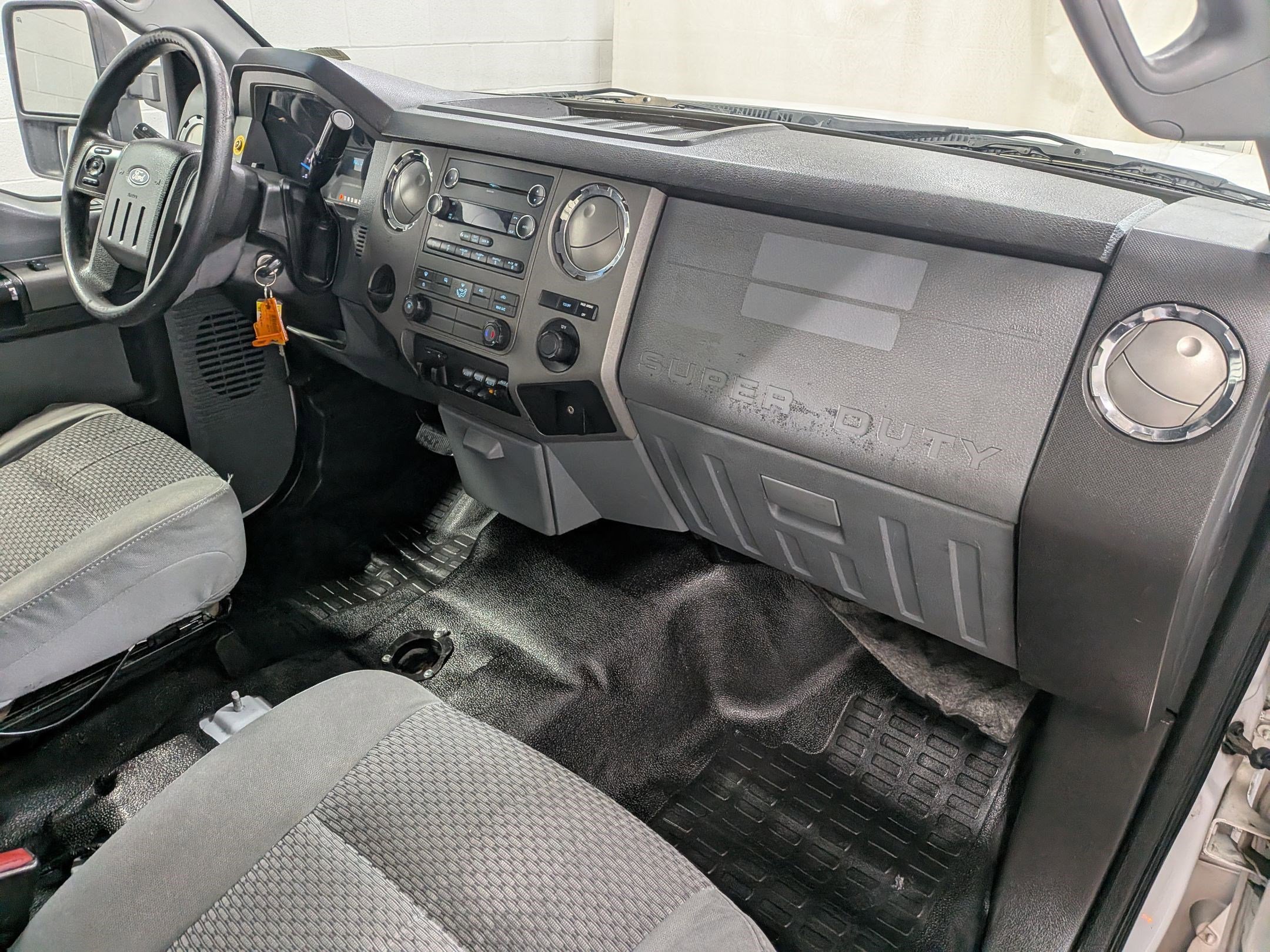 Used 2011 Oxford White Ford XLT image 18
