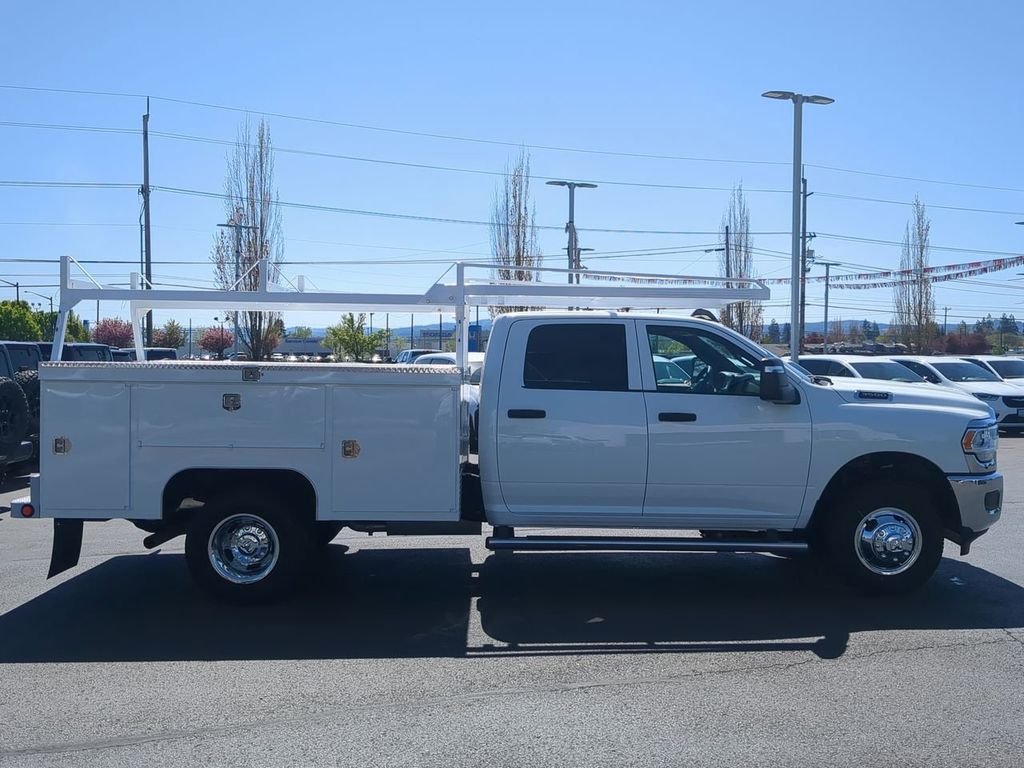 2024 RAM 3500 Chassis Tradesman - Photo 6