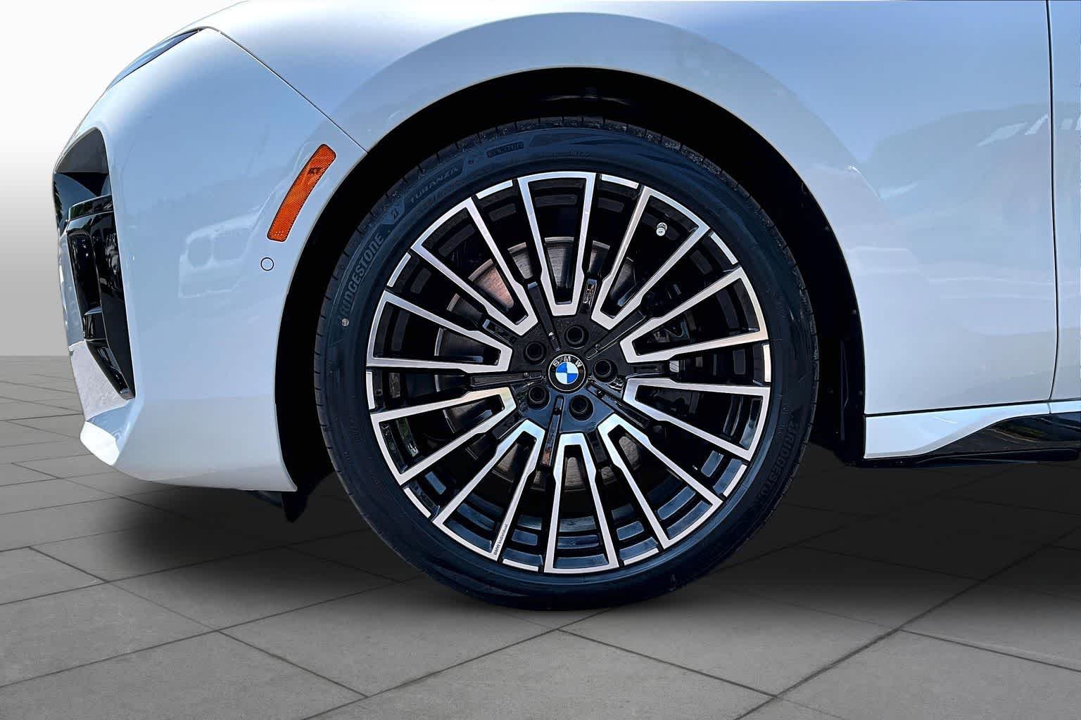 New 2026 Mineral White Metallic BMW 740i image 11