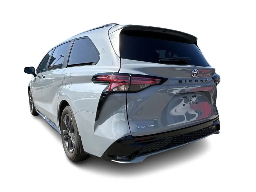 Used 2025  Toyota Sienna XSE AWD 7-Pass Dilawri Certified   Elevate image 10