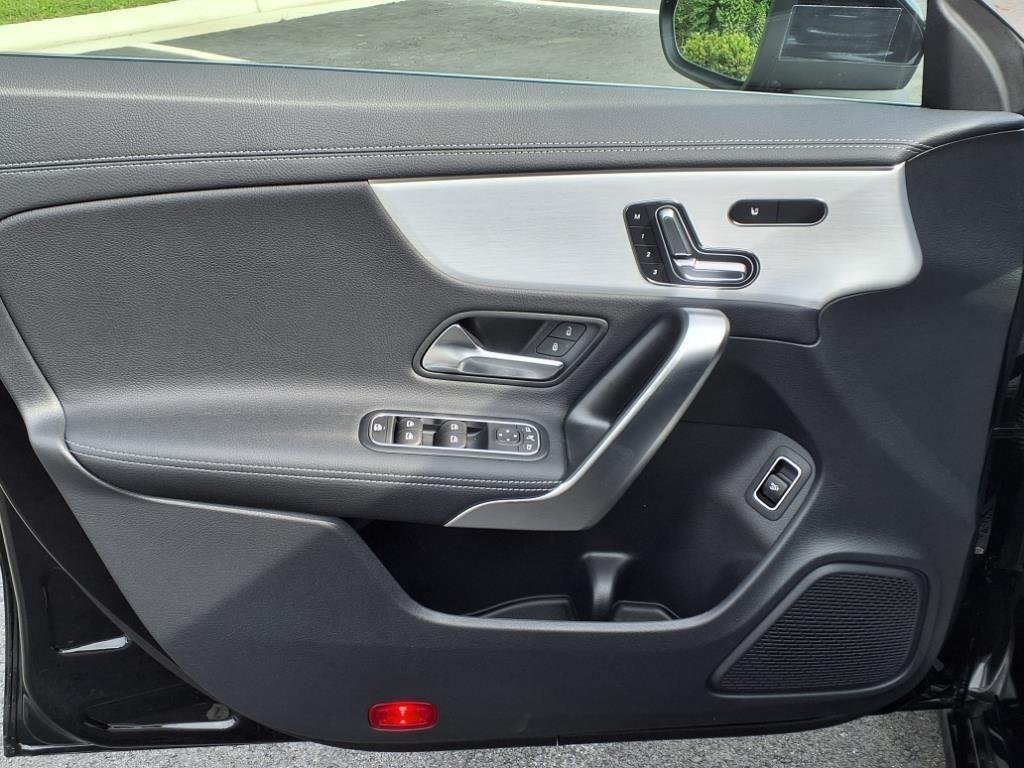 Used 2026 BLACK Mercedes-Benz CLA 250 image 16
