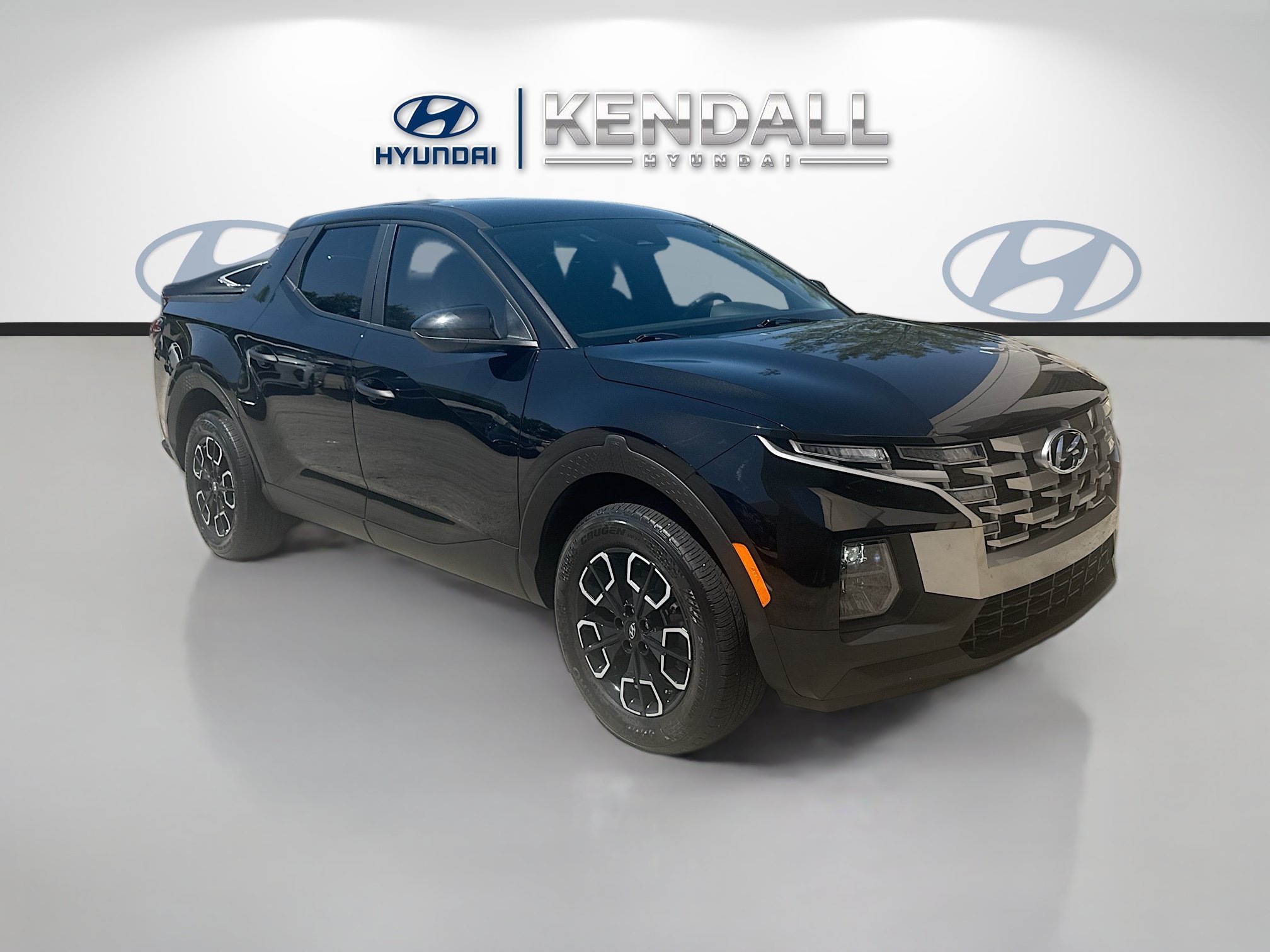 Used 2024 Phantom Black Hyundai SE image 1