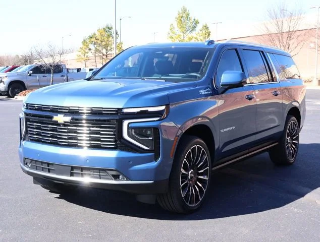 2026 Chevrolet Suburban High Country - Photo 35
