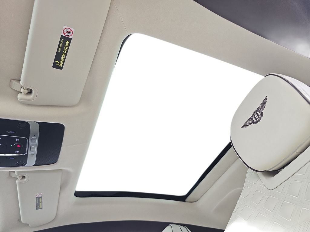 Used 2023  Bentley Speed image 28