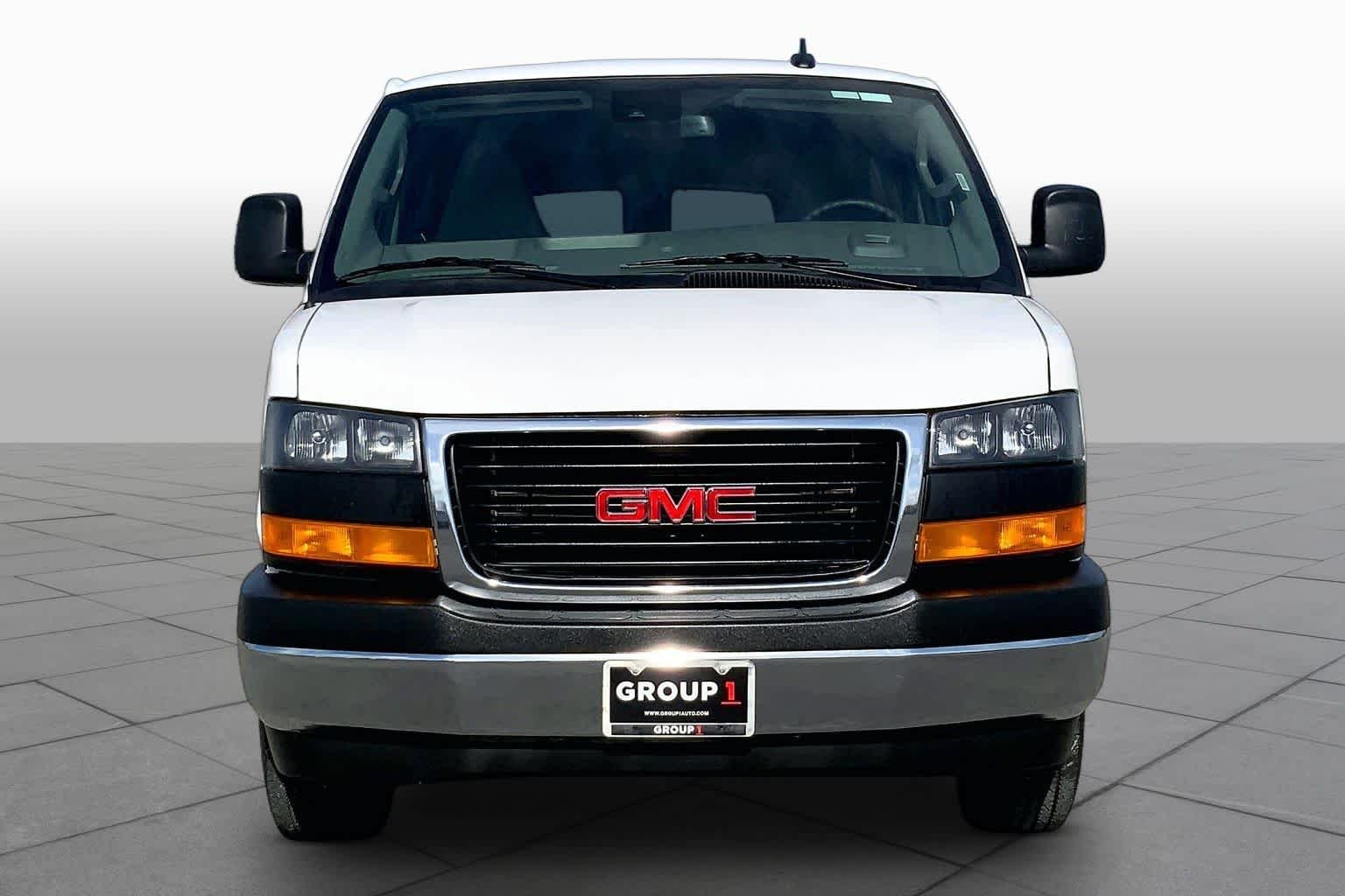 Pre-Owned 2025 GMC Savana Passenger LT