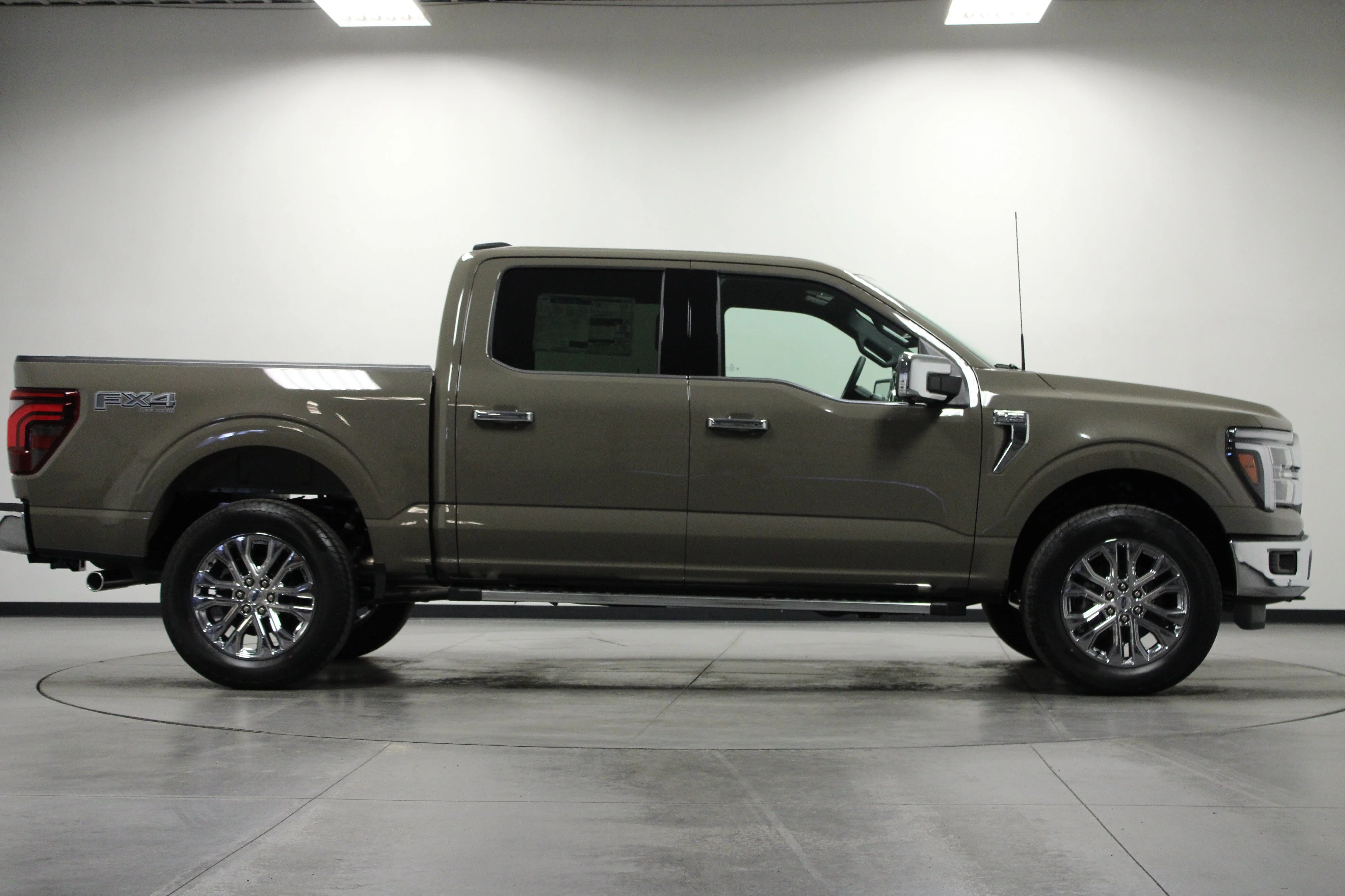 New 2026 Marsh Gray Ford Lariat® image 3