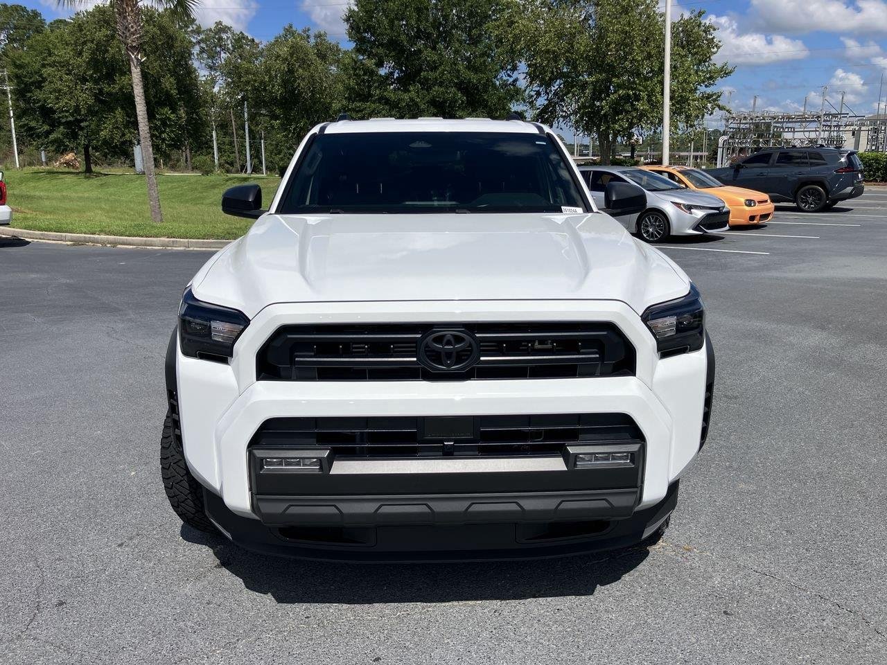 Used 2025 White (Ice Cap) Toyota SR5 image 8