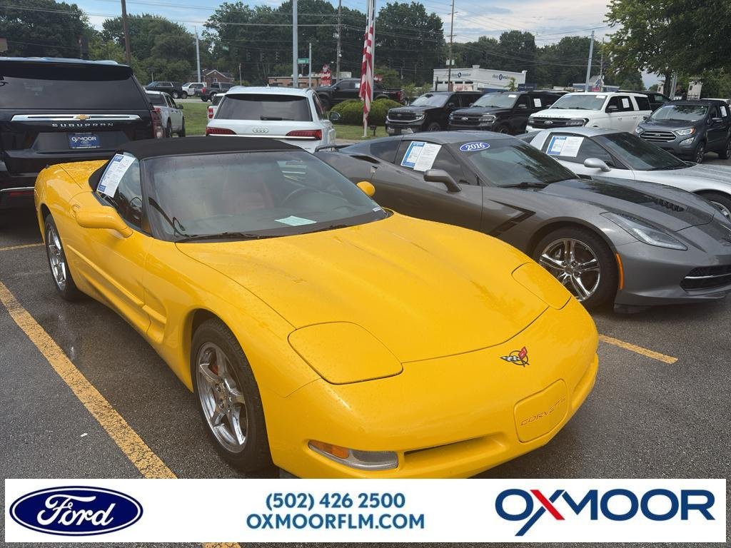 Used 2001 Millennium Yellow Chevrolet Base image 1