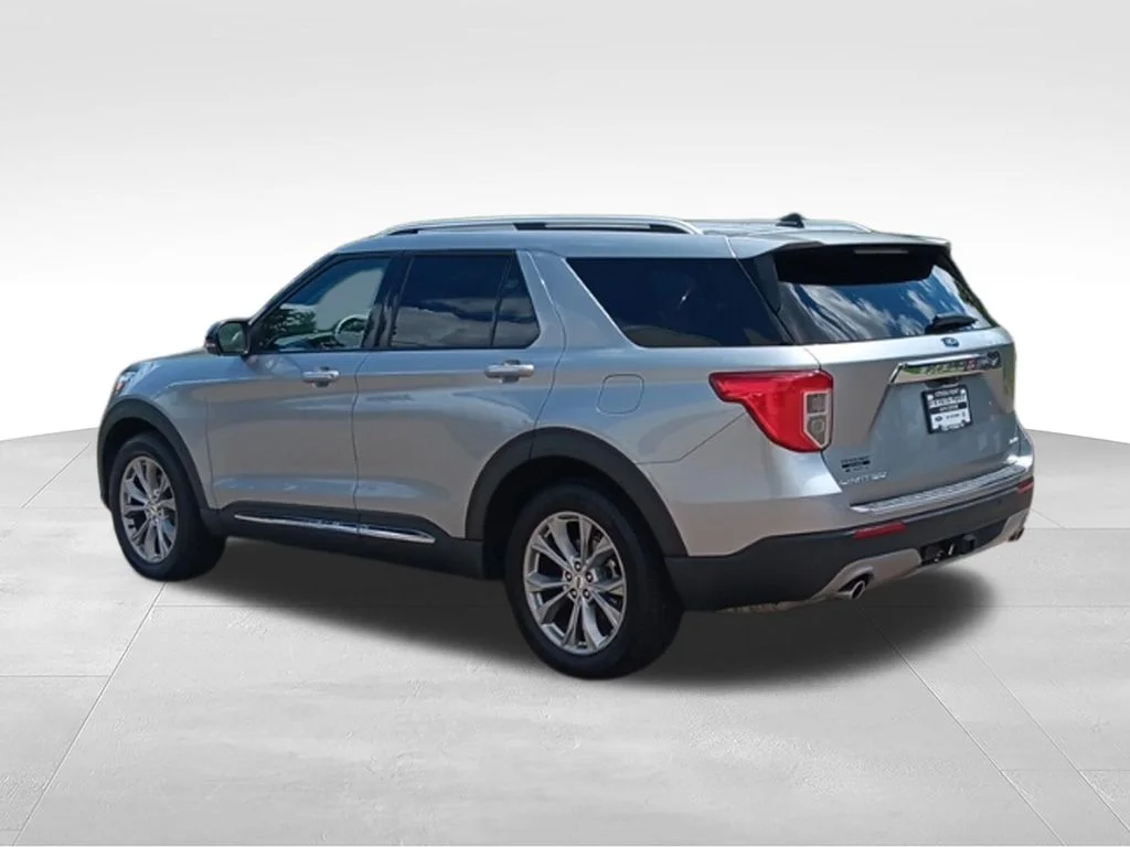 Used 2022 Iconic Silver Metallic Ford Limited image 4