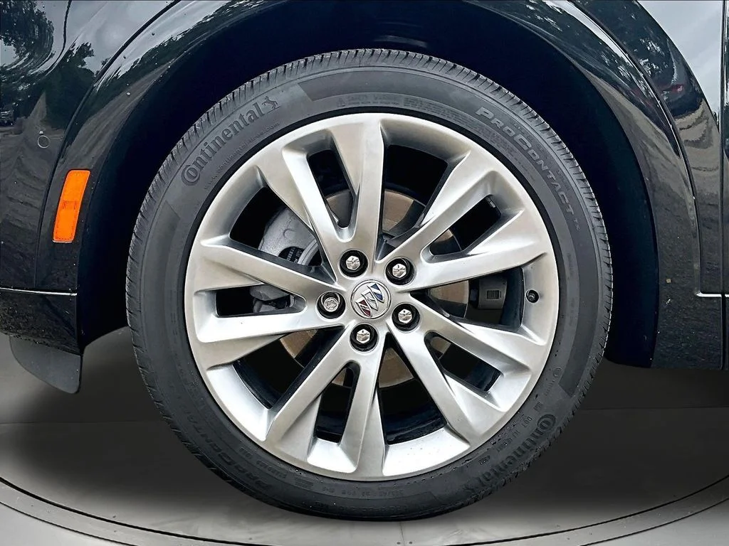 Used 2023 Black Buick Avenir image 35