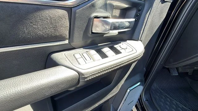 2026 RAM 3500 Laramie - Photo 20