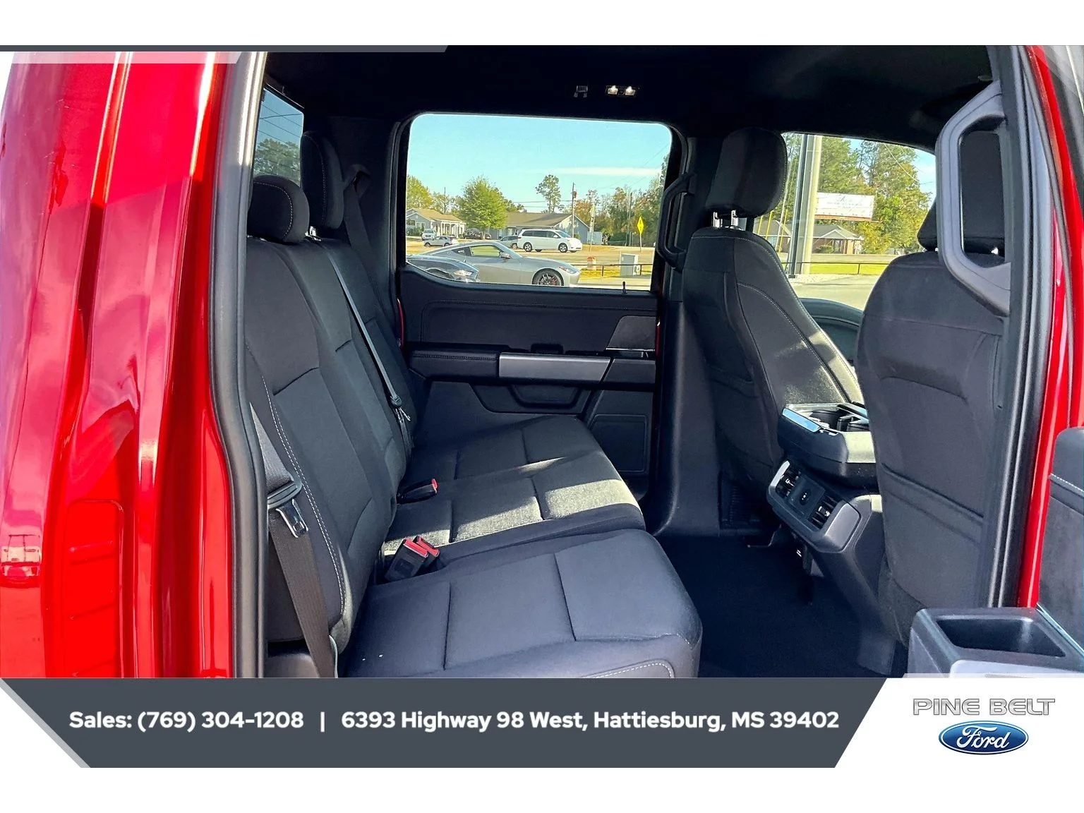 Used 2025 Rapid Red Metallic Tinted Clearcoat Ford XLT image 3