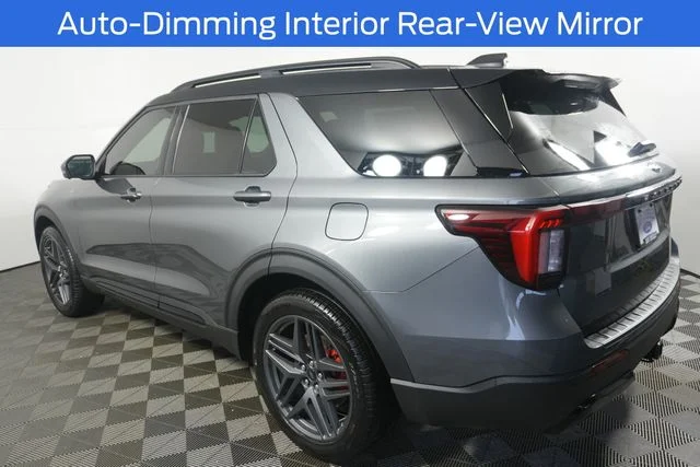 New 2026 Carbonized Gray Metallic Ford ST-Line image 21