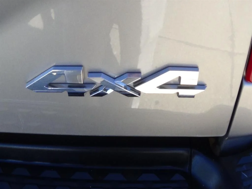Certified Used 2024 Billet Silver Metallic Clear Coat (psc) RAM Laramie image 11