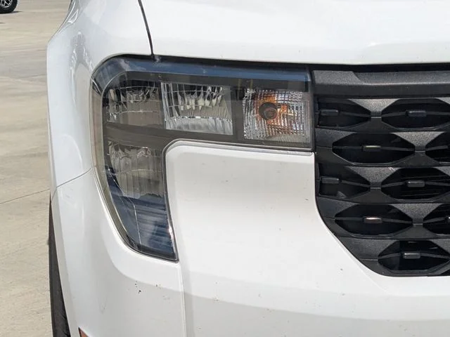 Used 2025 White Ford XL image 9
