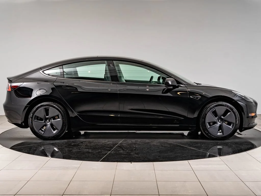 Used 2023 Black Tesla  image 11