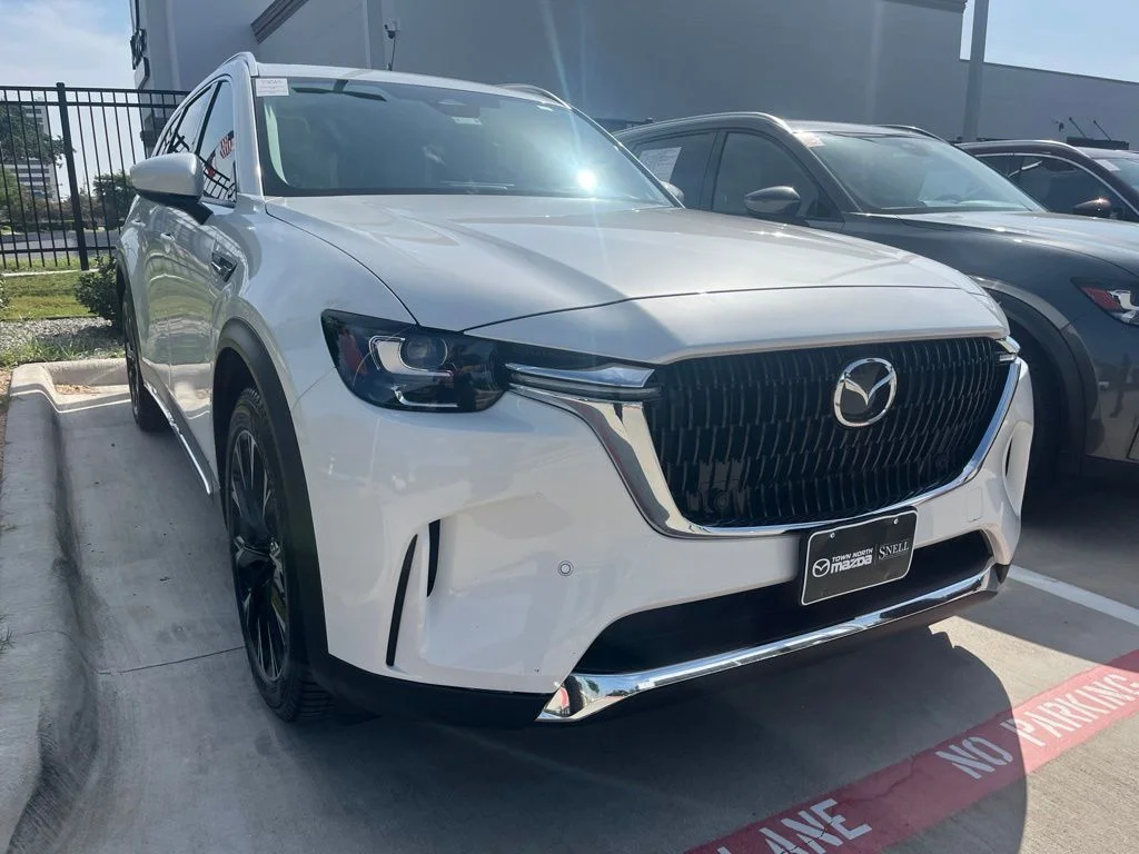 2024 Mazda CX-90 PHEV Premium Package's photo