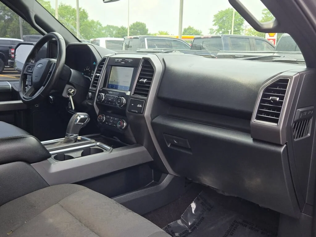 Used 2020 Gray Ford XLT image 7