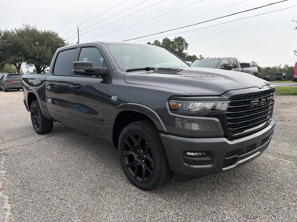 New 2026 Granite Crystal Metallic Clear-Coat Exterior Paint RAM Laramie image 8