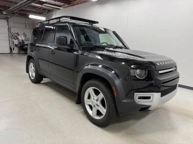Used 2022 Black Land Rover 110 SE image 3