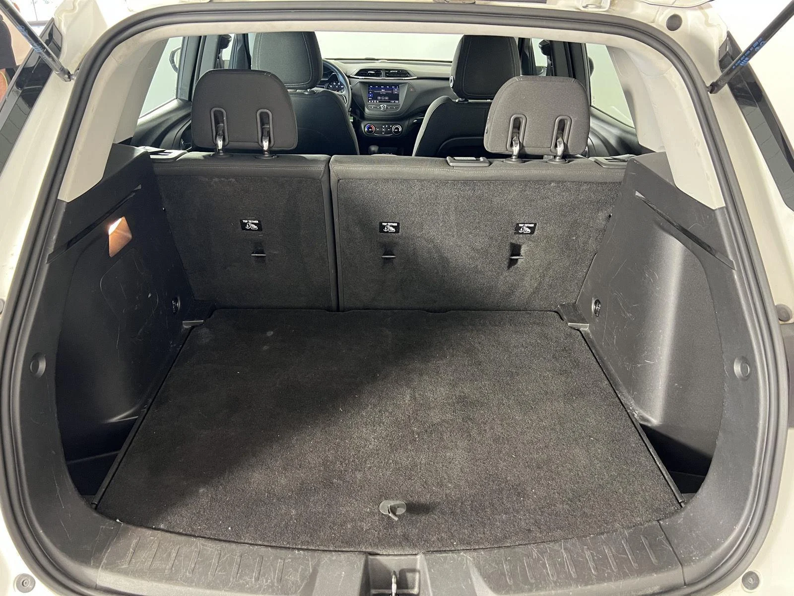 Used 2021 SUMMIT WHITE Chevrolet LS image 19