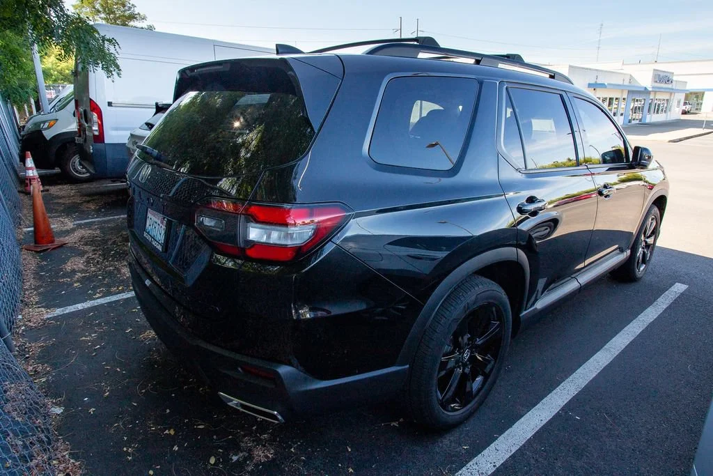 Certified Used 2025 Crystal Black Pearl Honda AWD Black Edition image 40