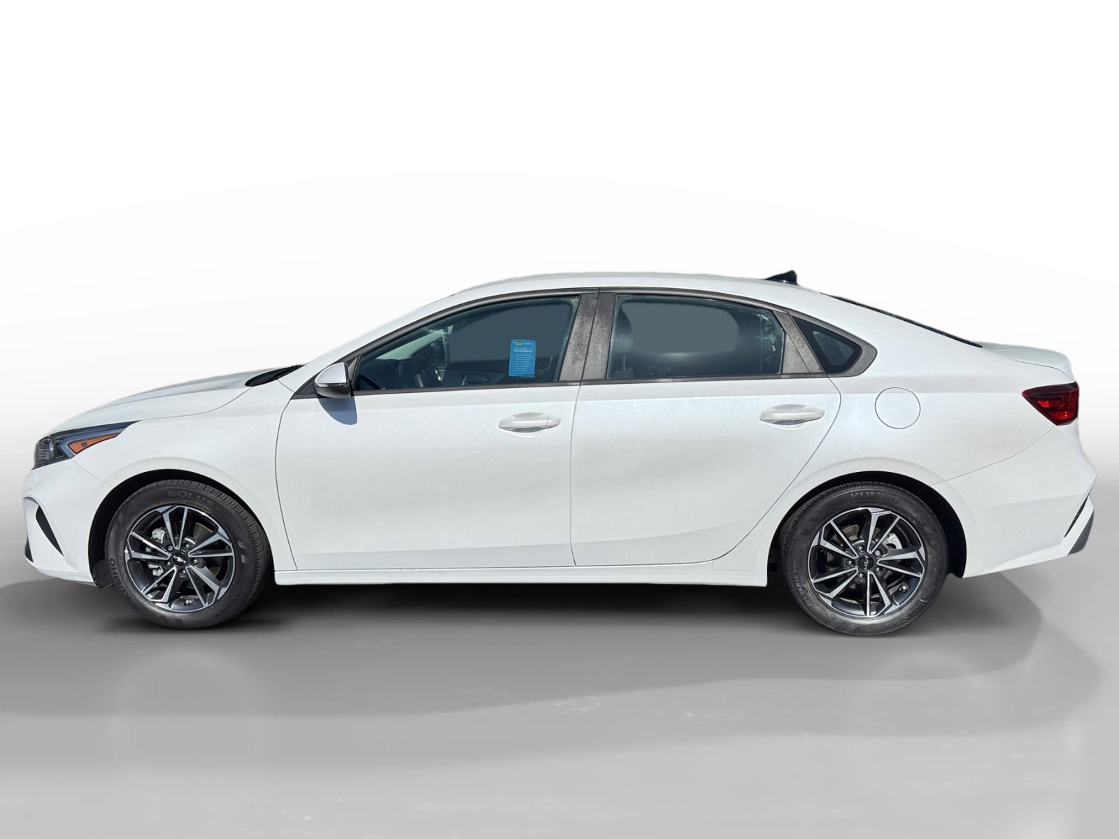 Used 2022 Snow White Pearl Kia LXS image 2