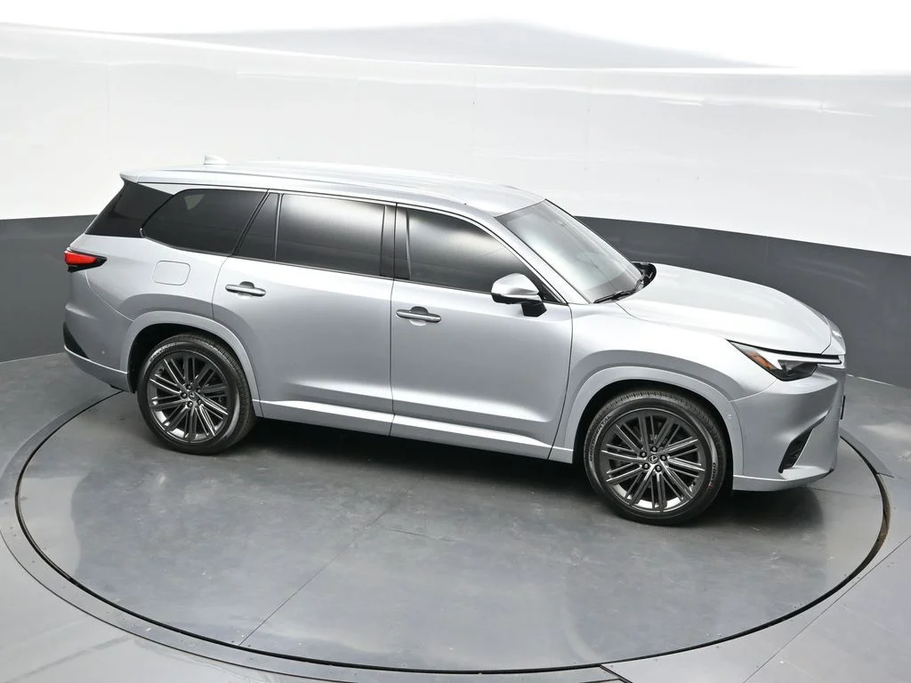 Used 2024 Silver Lexus 550h+ Luxury image 47