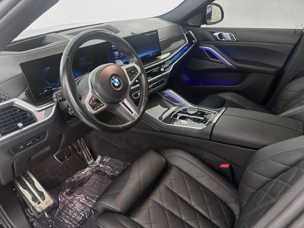 Used 2024 Black BMW M60i image 9