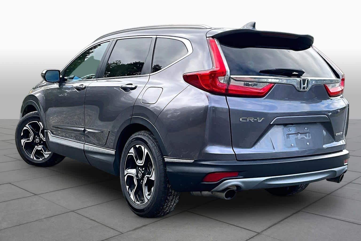 Used 2018 Gunmetal Metallic Honda Touring image 12