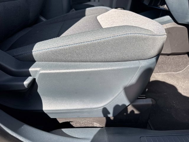 Used 2025 Red Ford XLT image 35
