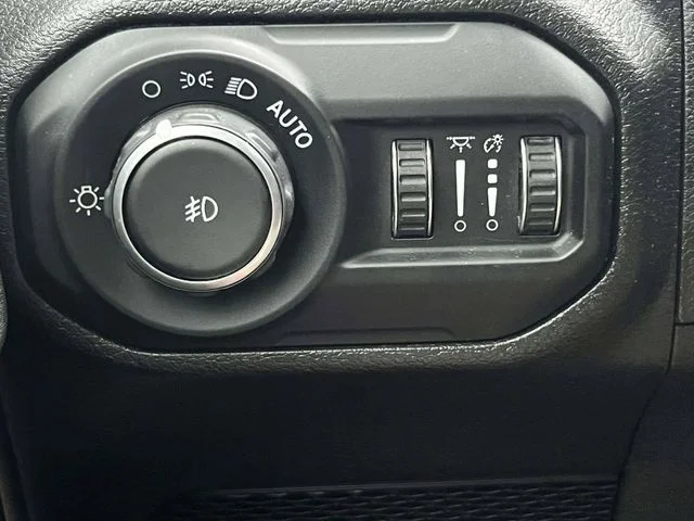 Certified Used 2022 White Jeep Unlimited Rubicon image 34