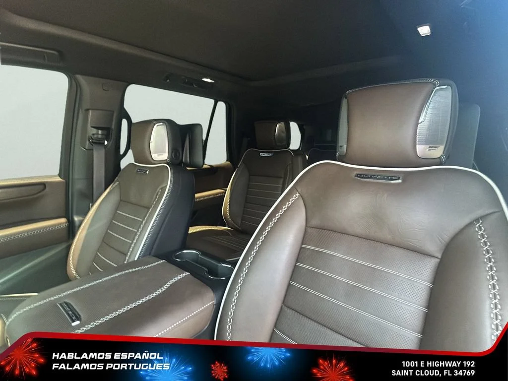 Used 2026 Glacier White Tricoat GMC Denali Ultimate image 17