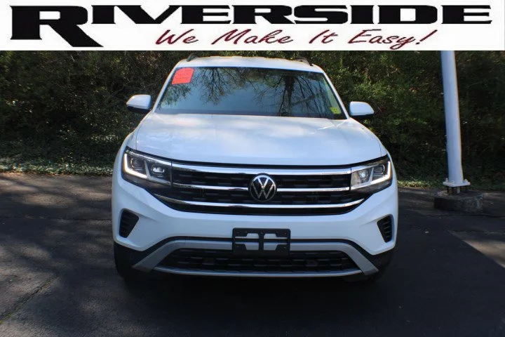Used 2023 White Volkswagen 3.6L V6 SE w/Technology image 17