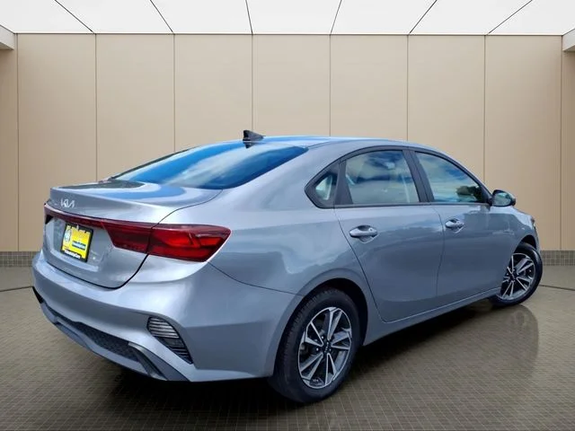Used 2024 Gray Kia LXS image 8
