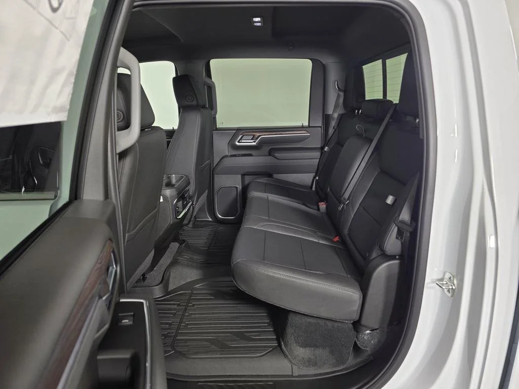 New 2025 Summit White GMC SLT image 18