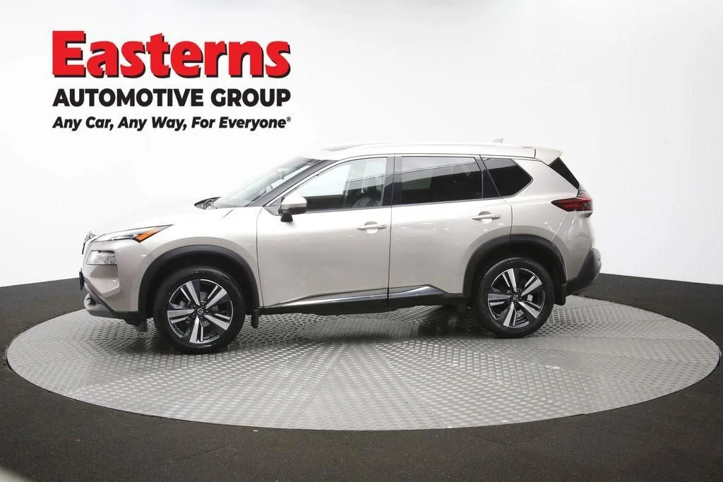 Used 2021 Gold Nissan SL image 63