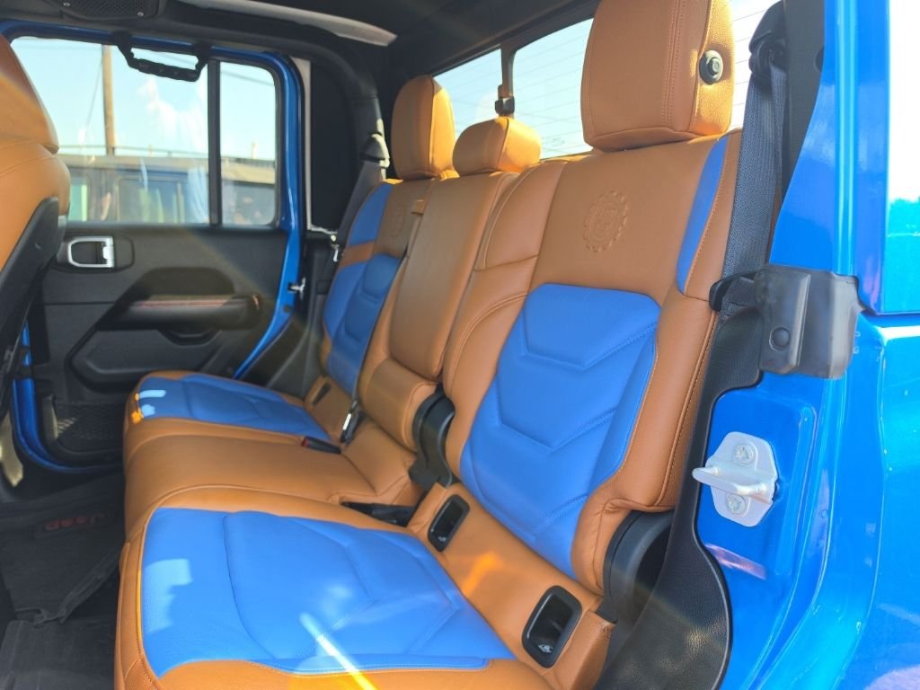 Used 2024 Blue Pearl Jeep Rubicon image 23