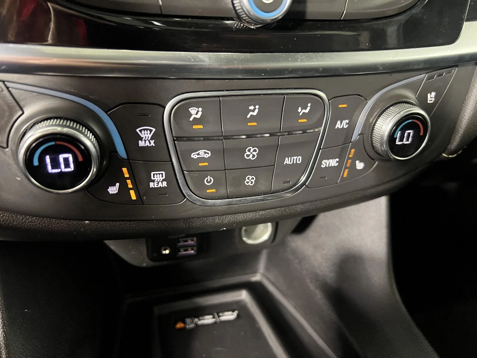 Used 2023 MOSAIC BLACK METALLIC Chevrolet Premier image 30