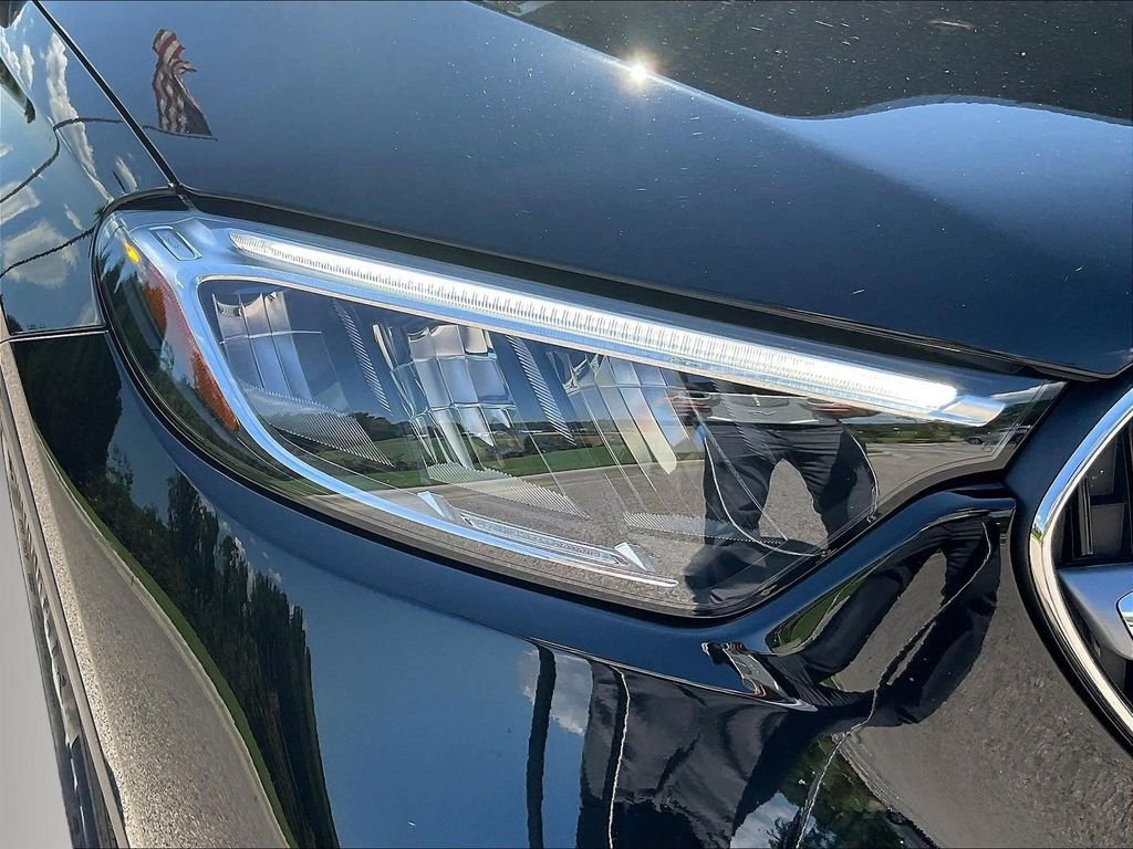 Used 2026 Black Mercedes-Benz GLC 300 image 31