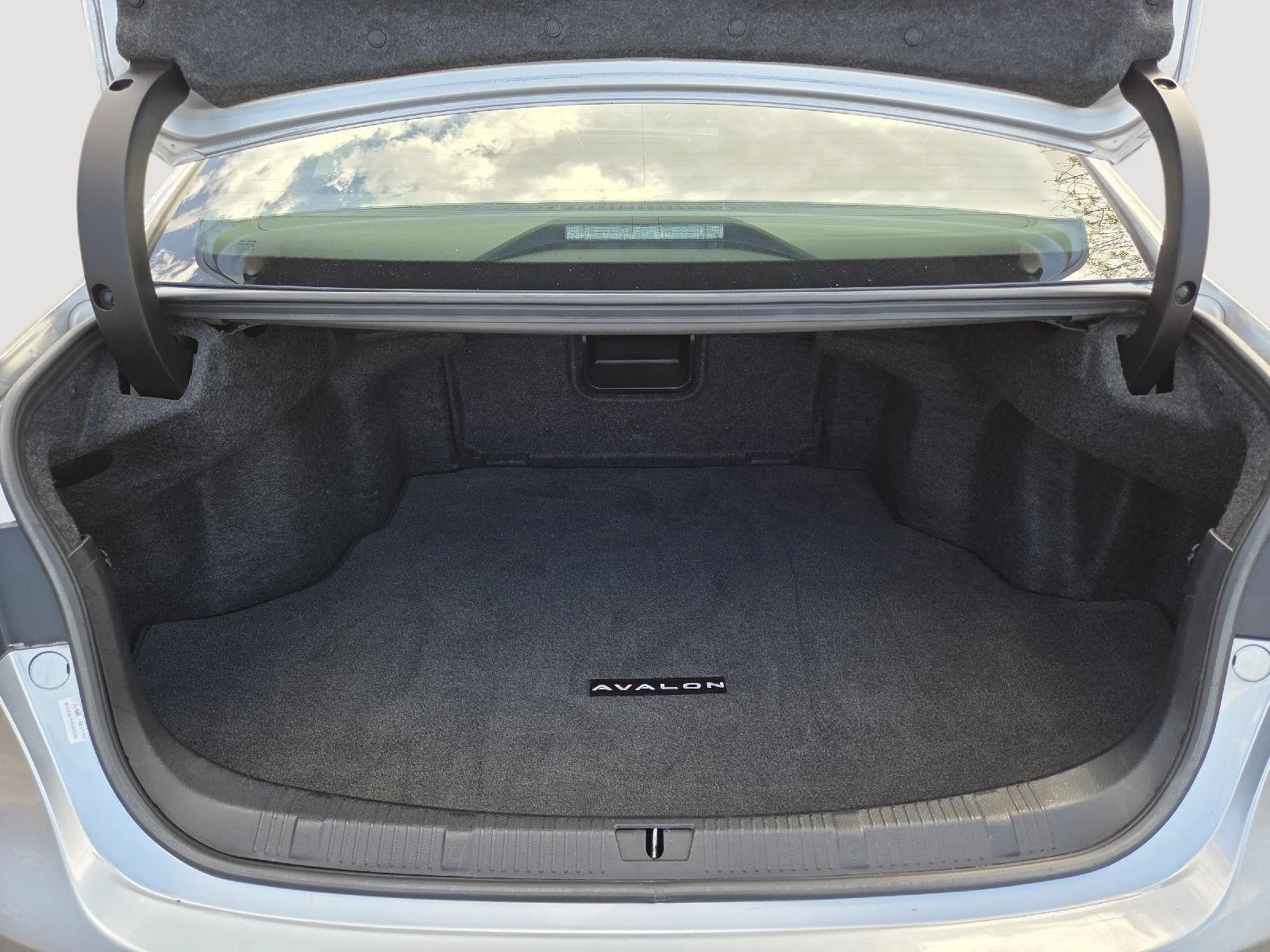Certified Used 2018 Cosmic Gray Mica Toyota Limited image 19